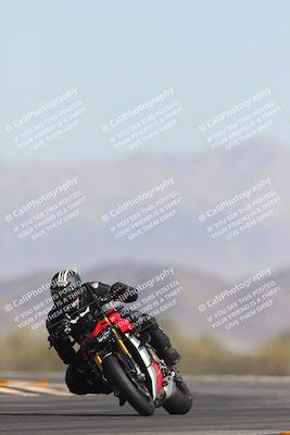 media/Oct-26-2025-Race Pace (Sun) [[c1447ca738]]/Non Verified (1st 20 Minutes of every Hour)/4-Turn 14 (1110am)/